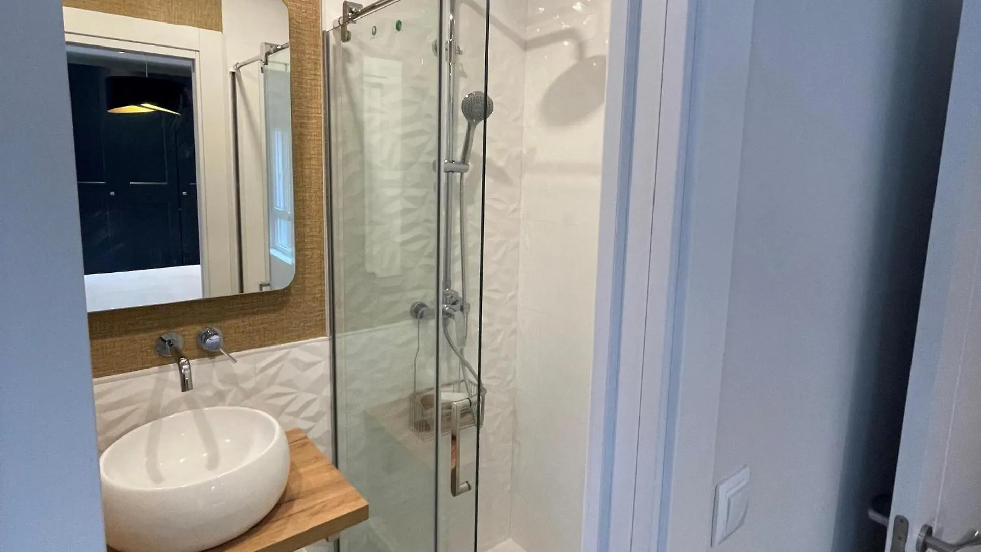 Apartment Ferienwohnung Pisazo A Estrenar En Pleno Centro Santander Spanien