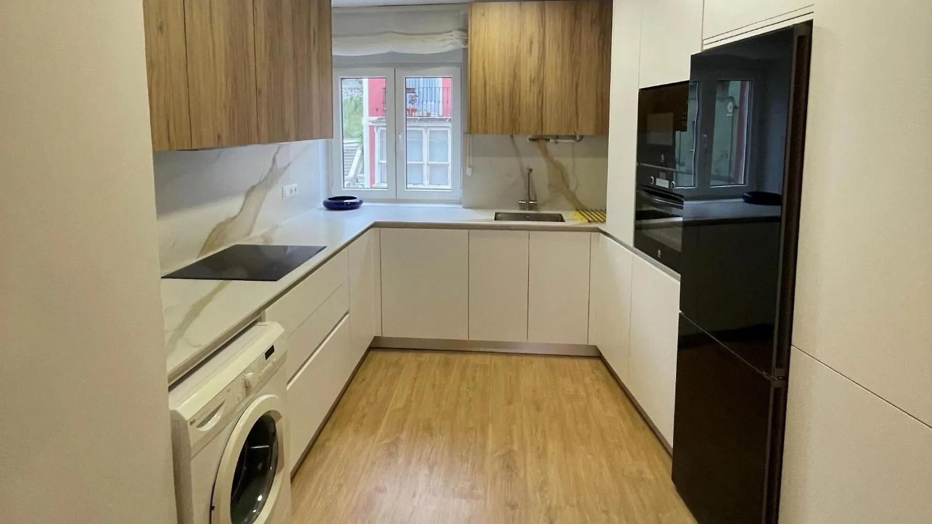 Pisazo A Estrenar En Pleno Centro Apartment Santander